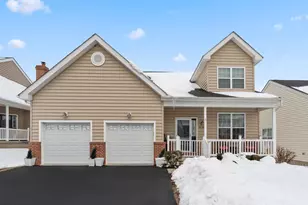 2677 Foxglove Ln, Philadelphia, PA 19116 - Photo 2