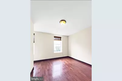 230 Market Street #5, Philadelphia, PA 19106 - Photo 2