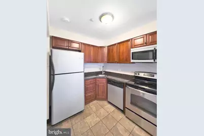 230 Market Street #5, Philadelphia, PA 19106 - Photo 1