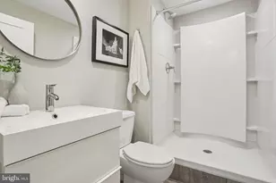 804 Fernon St, Philadelphia, PA 19148 - Photo 16