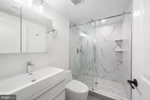 2340 Alter St, Philadelphia, PA 19146 - Photo 38