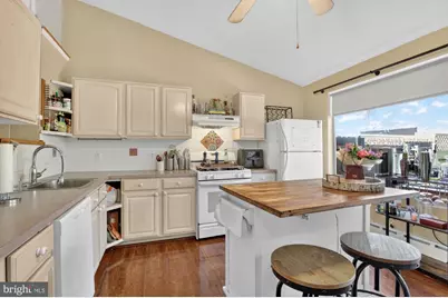 218 Jamestown Street, Philadelphia, PA 19128 - Photo 8