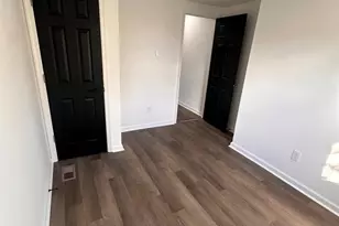 2046 Bellevue St, Philadelphia, PA 19140 - Photo 10