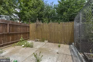 2323 E Cambria St, Philadelphia, PA 19134 - Photo 10