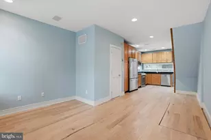 1040 N Leithgow St, Philadelphia, PA 19123 - Photo 2