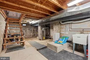 1040 N Leithgow St, Philadelphia, PA 19123 - Photo 34