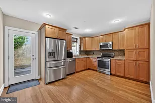 2664 Martha St, Philadelphia, PA 19125 - Photo 12