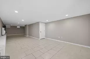 2664 Martha St, Philadelphia, PA 19125 - Photo 10