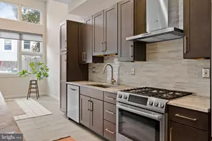 967 N Randolph St, Philadelphia, PA 19123 - Photo 2