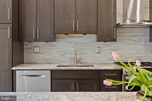 967 N Randolph St, Philadelphia, PA 19123 - Photo 6