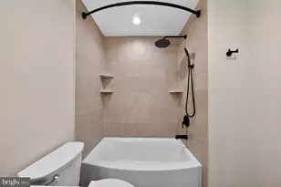 616 Emily St, Philadelphia, PA 19148 - Photo 18