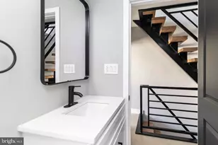 1725 W Thompson St, Philadelphia, PA 19121 - Photo 16