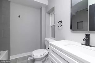 1725 W Thompson St, Philadelphia, PA 19121 - Photo 14