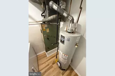 573 Allengrove Street, Philadelphia, PA 19120 - Photo 10