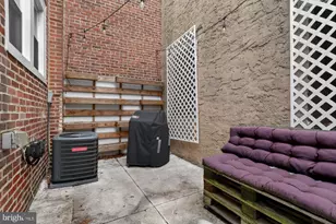 2055 Susquehanna Ave, Philadelphia, PA 19125 - Photo 16