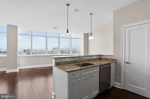 201 N 8th St, Philadelphia, PA 19106 - Photo 10