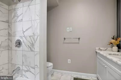 201 N 8th Street #512, Philadelphia, PA 19106 - Photo 18