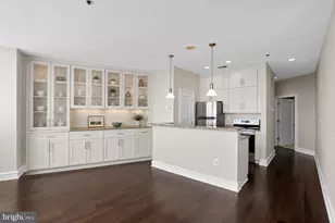 201 N 8th St, Philadelphia, PA 19106 - Photo 14