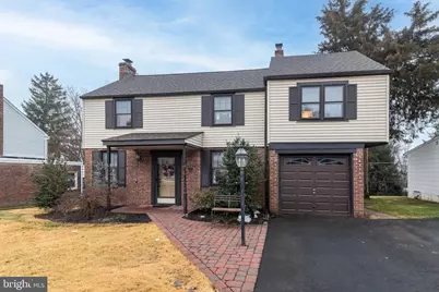 412 Forest Hills Avenue, Philadelphia, PA 19116 - Photo 2