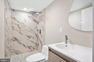 1032 S Randolph St, Philadelphia, PA 19147 - Photo 12