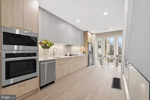 1031 S Fairhill St, Philadelphia, PA 19147 - Photo 2