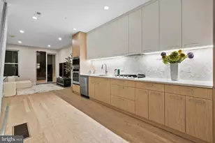 1031 S Fairhill St, Philadelphia, PA 19147 - Photo 8