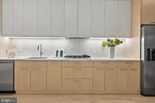 1031 S Fairhill St, Philadelphia, PA 19147 - Photo 8