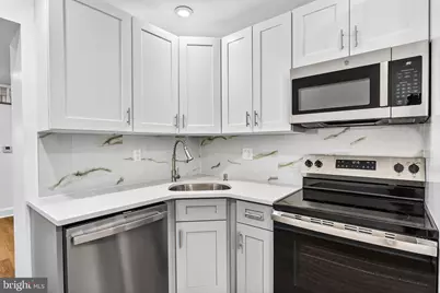 1821 E Oakdale Street, Philadelphia, PA 19125 - Photo 14