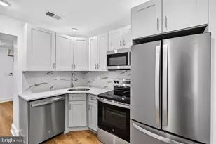 1821 E Oakdale St, Philadelphia, PA 19125 - Photo 1