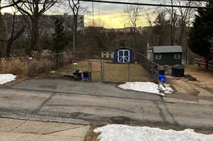 552 Overlook Rd, Philadelphia, PA 19128 - Photo 4