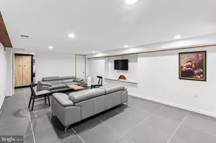 2504 E York St, Philadelphia, PA 19125 - Photo 36