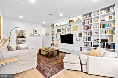 807 S 6th Street, Philadelphia, PA 19147 - Photo 16