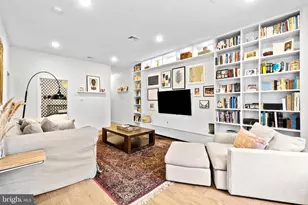 807 S 6th St, Philadelphia, PA 19147 - Photo 16