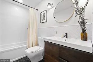 807 S 6th St, Philadelphia, PA 19147 - Photo 24