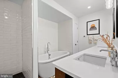 807 S 6th Street, Philadelphia, PA 19147 - Photo 30