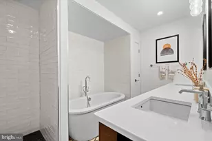 807 S 6th St, Philadelphia, PA 19147 - Photo 30
