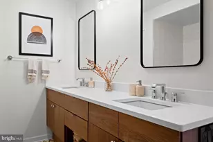 807 S 6th St, Philadelphia, PA 19147 - Photo 32