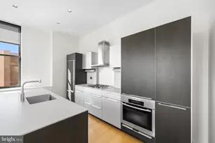 210 W Washington Square, Philadelphia, PA 19106 - Photo 16