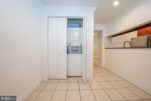 1726 Wallace St, Philadelphia, PA 19130 - Photo 8