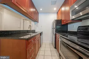 1726 Wallace St, Philadelphia, PA 19130 - Photo 6