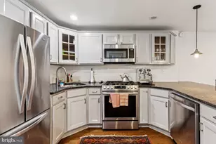 2431 Christian St, Philadelphia, PA 19146 - Photo 16