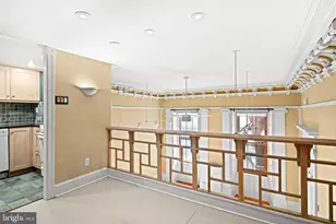 1008 Spruce St, Philadelphia, PA 19107 - Photo 10