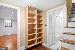 1008 Spruce St, Philadelphia, PA 19107 - Photo 14