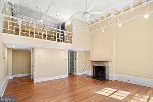 1008 Spruce St, Philadelphia, PA 19107 - Photo 2