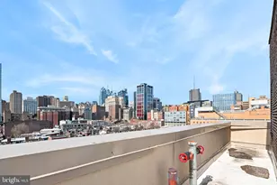1008 Spruce St, Philadelphia, PA 19107 - Photo 30