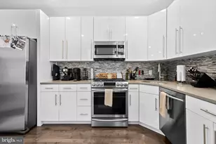 2427 E Clearfield St, Philadelphia, PA 19134 - Photo 14