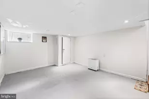 2335 S Chadwick St, Philadelphia, PA 19145 - Photo 24