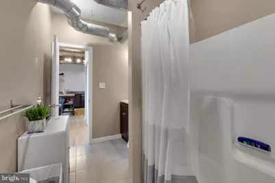 1737 N Howard Street #2B, Philadelphia, PA 19122 - Photo 18