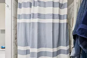 201 N 8th St, Philadelphia, PA 19106 - Photo 18