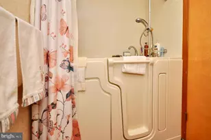 3539 Oakhill Rd, Philadelphia, PA 19154 - Photo 10